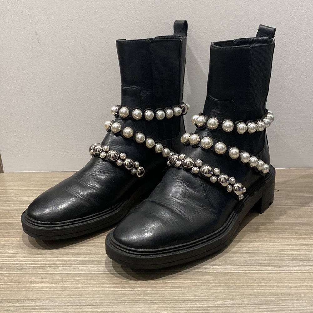 Zara Boots Size 37